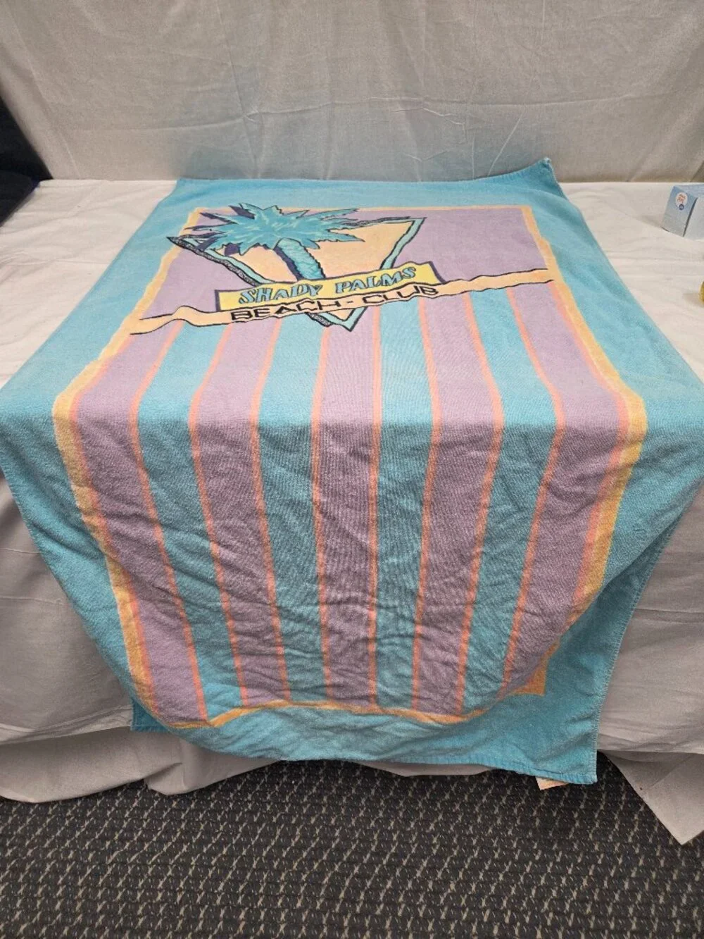 Vtg beach towel